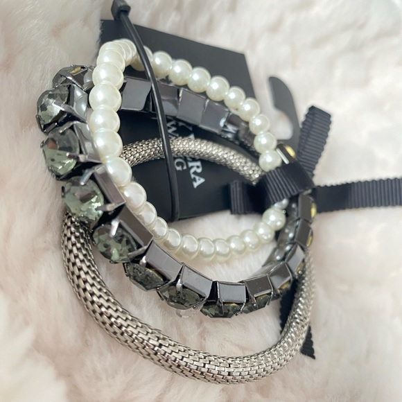 Simple Vera Vera Wang Black Silver Crystal Stone Set of Three Stretch Bracelet - Picture 3 of 15